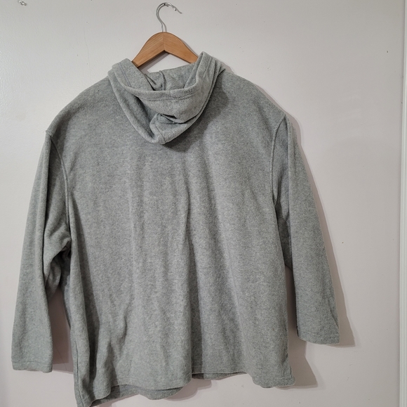 Disney-Hooded sweater size 4x, gray color with Winnie Pooh design on the front✨️ - Picture 4 of 12